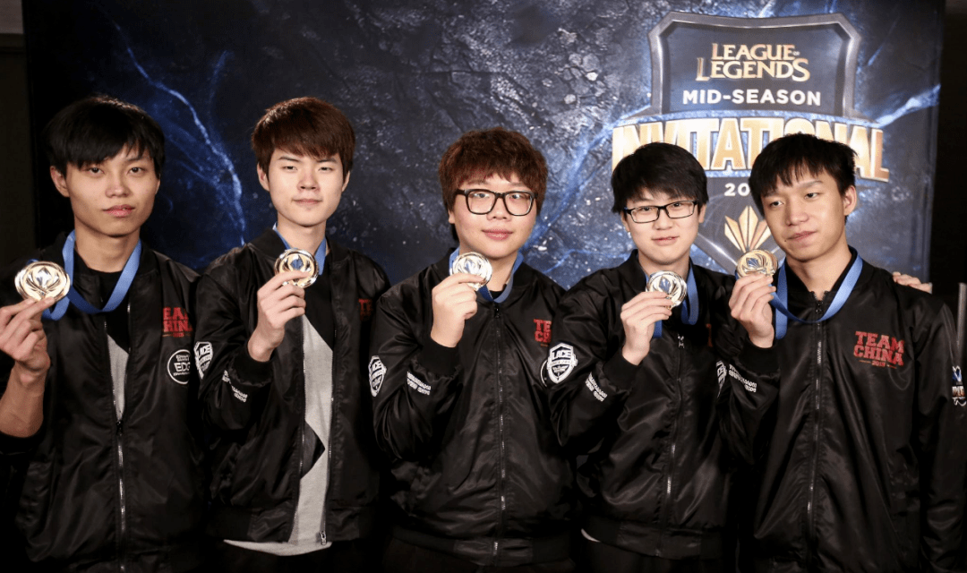 HLTV最新世界排名：NaVi领跑年终