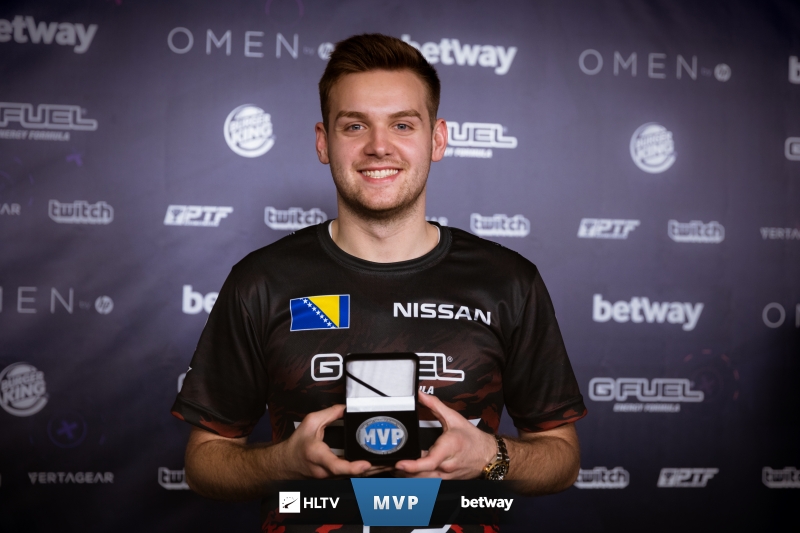 xiaofang ：豹女可以撑起节奏 今天表现一般